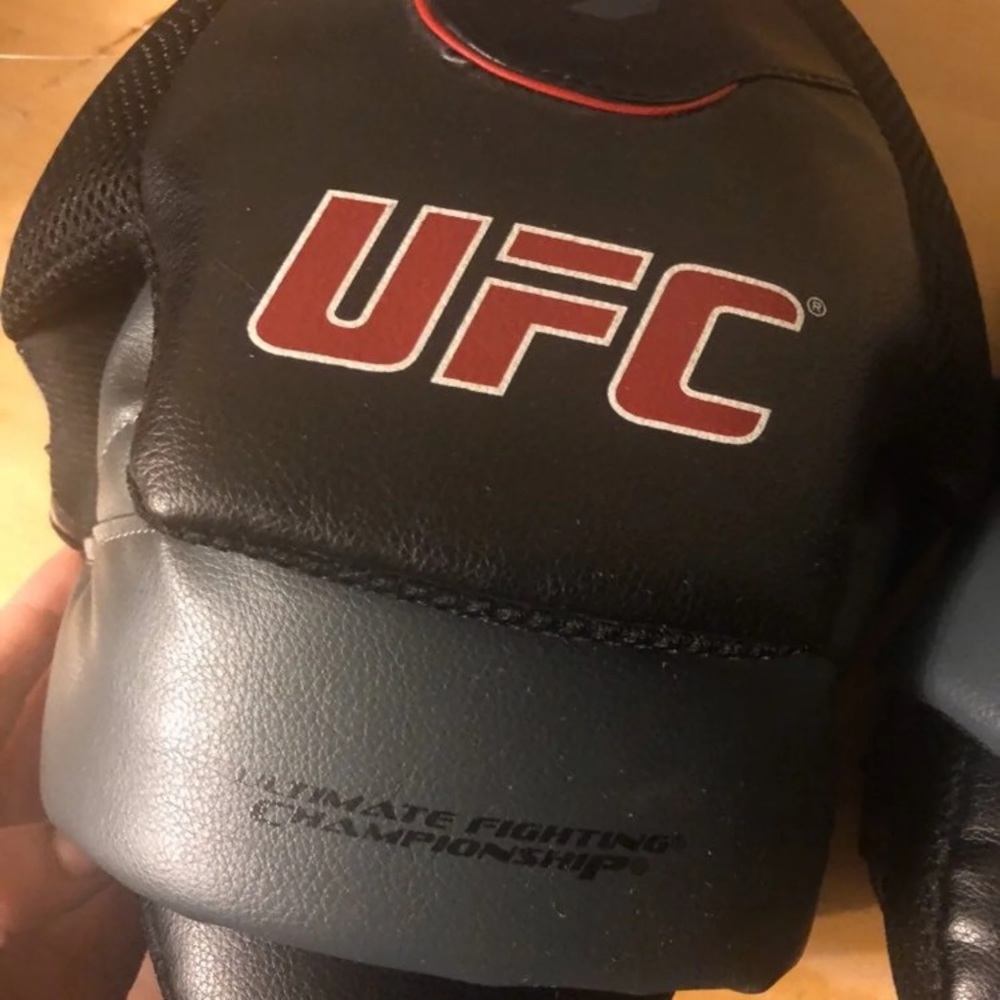 Ufc mitts and kicking pads